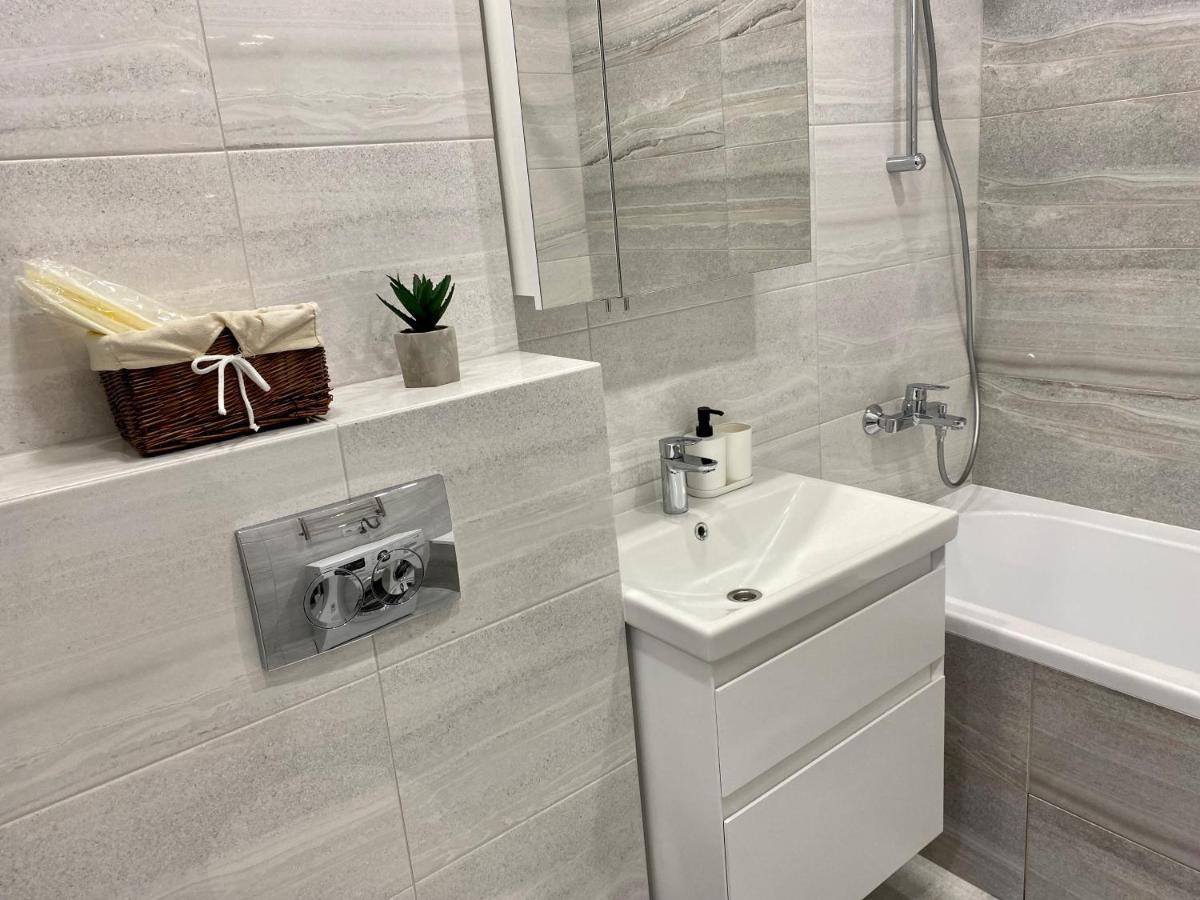 Slavutich Apartments Near Metro Station Киев Экстерьер фото