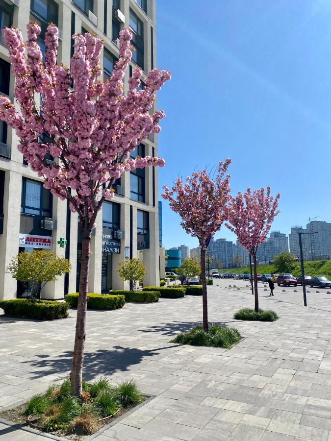 Slavutich Apartments Near Metro Station Киев Экстерьер фото