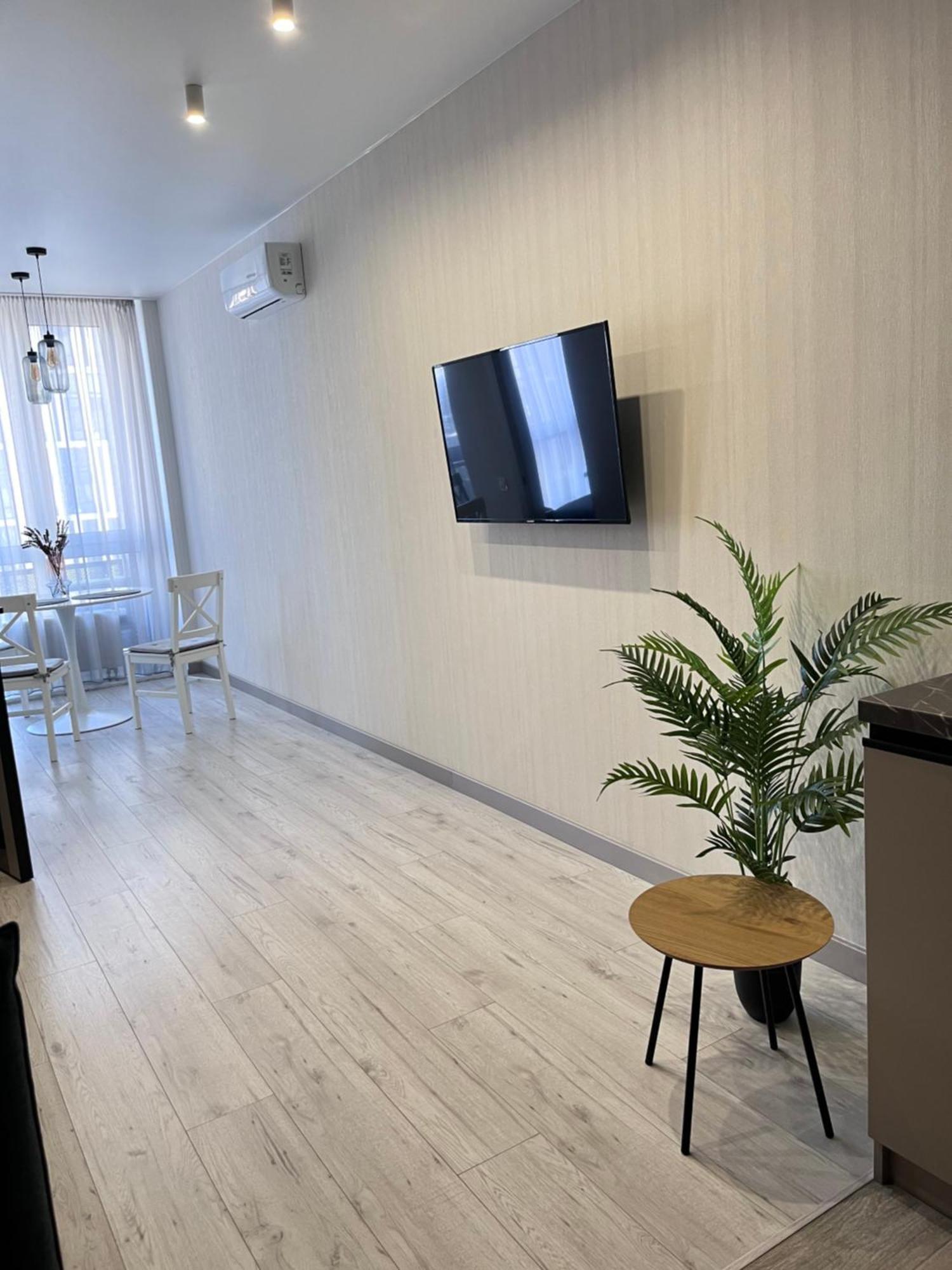 Slavutich Apartments Near Metro Station Киев Экстерьер фото